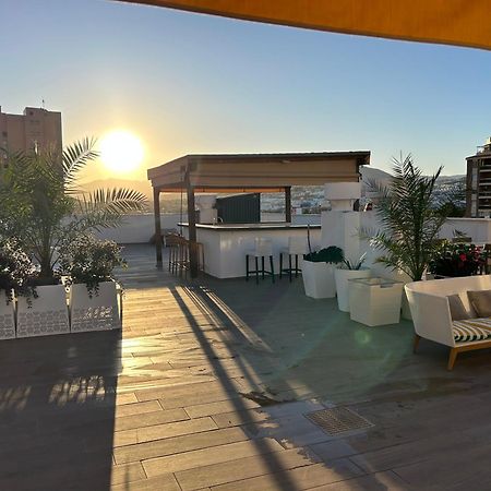 Ferienwohnung Atico Con Enorme Terraza Y Chill Out Particular Benidorm Exterior foto