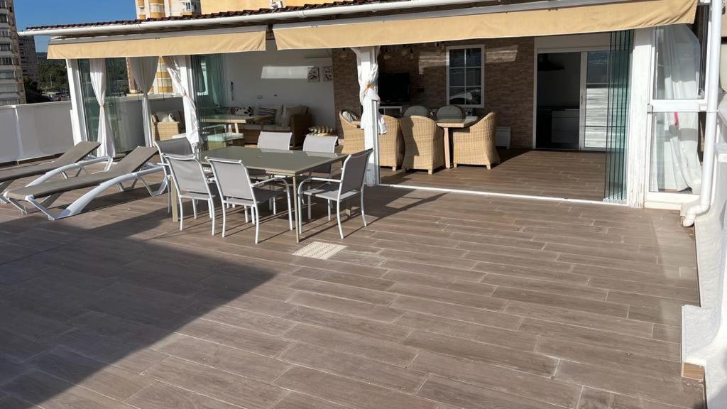 Ferienwohnung Atico Con Enorme Terraza Y Chill Out Particular Benidorm Exterior foto