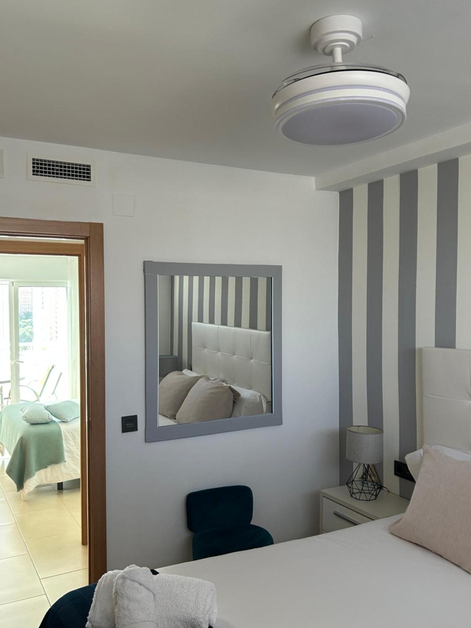 Ferienwohnung Atico Con Enorme Terraza Y Chill Out Particular Benidorm Exterior foto