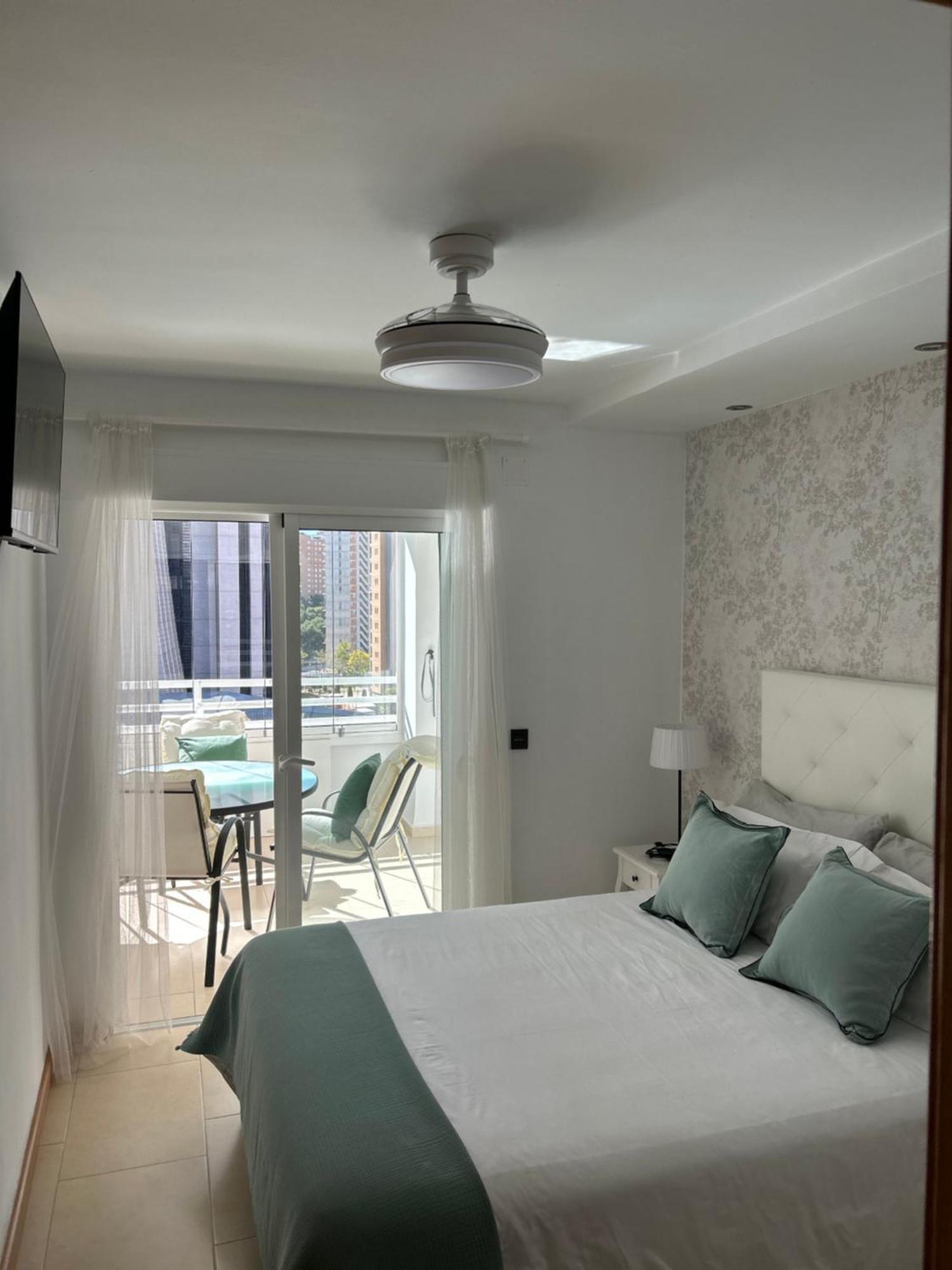 Ferienwohnung Atico Con Enorme Terraza Y Chill Out Particular Benidorm Exterior foto