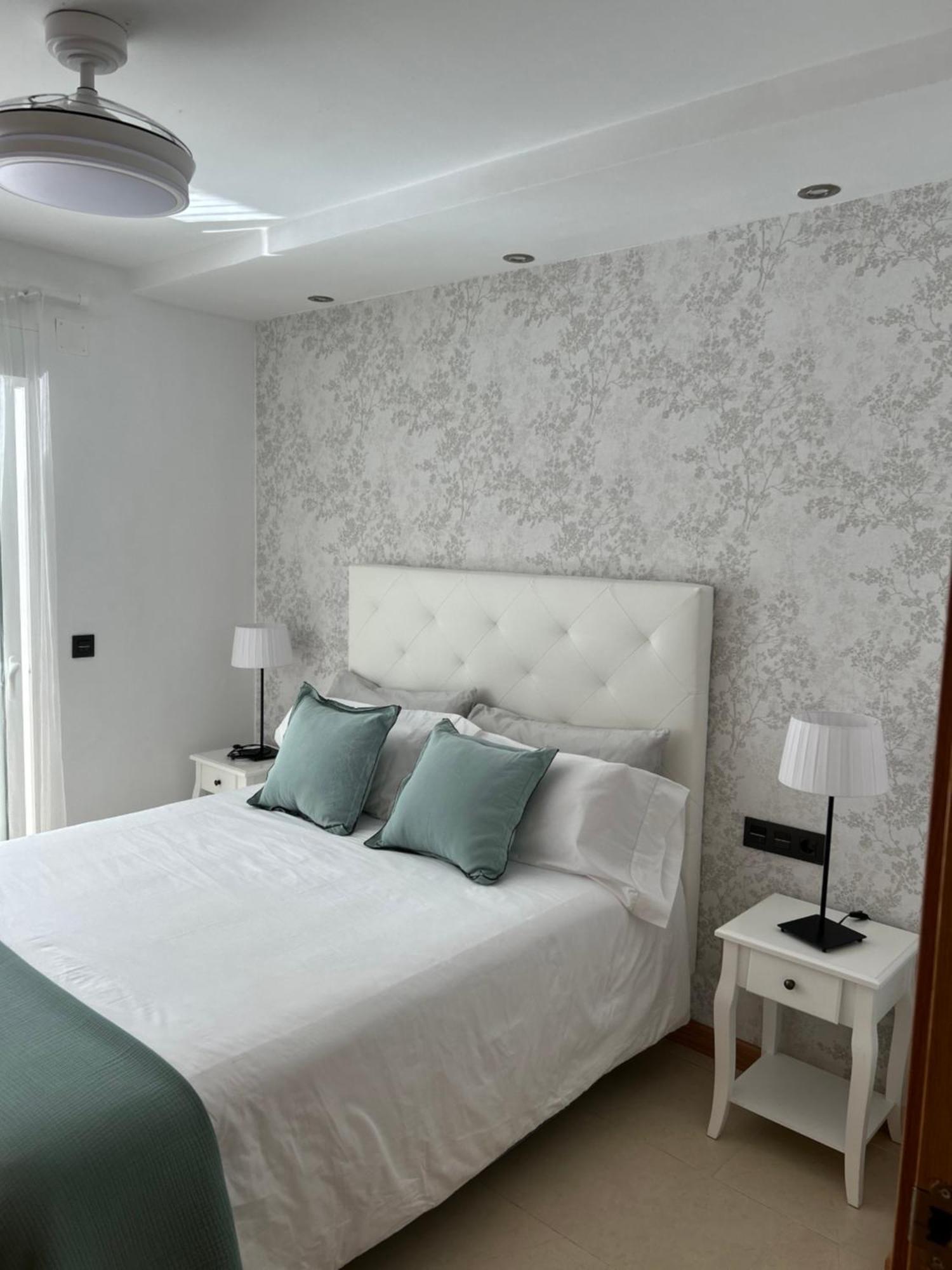 Ferienwohnung Atico Con Enorme Terraza Y Chill Out Particular Benidorm Exterior foto