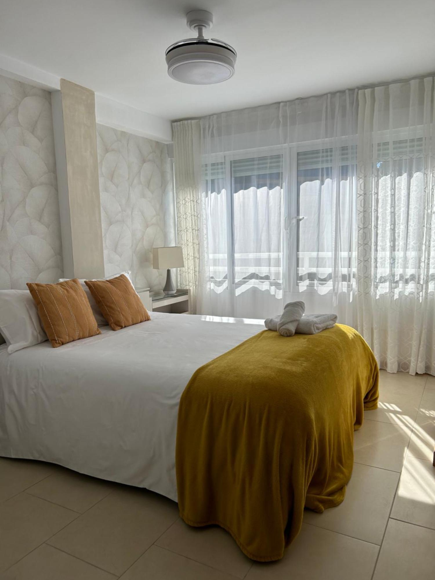 Ferienwohnung Atico Con Enorme Terraza Y Chill Out Particular Benidorm Exterior foto
