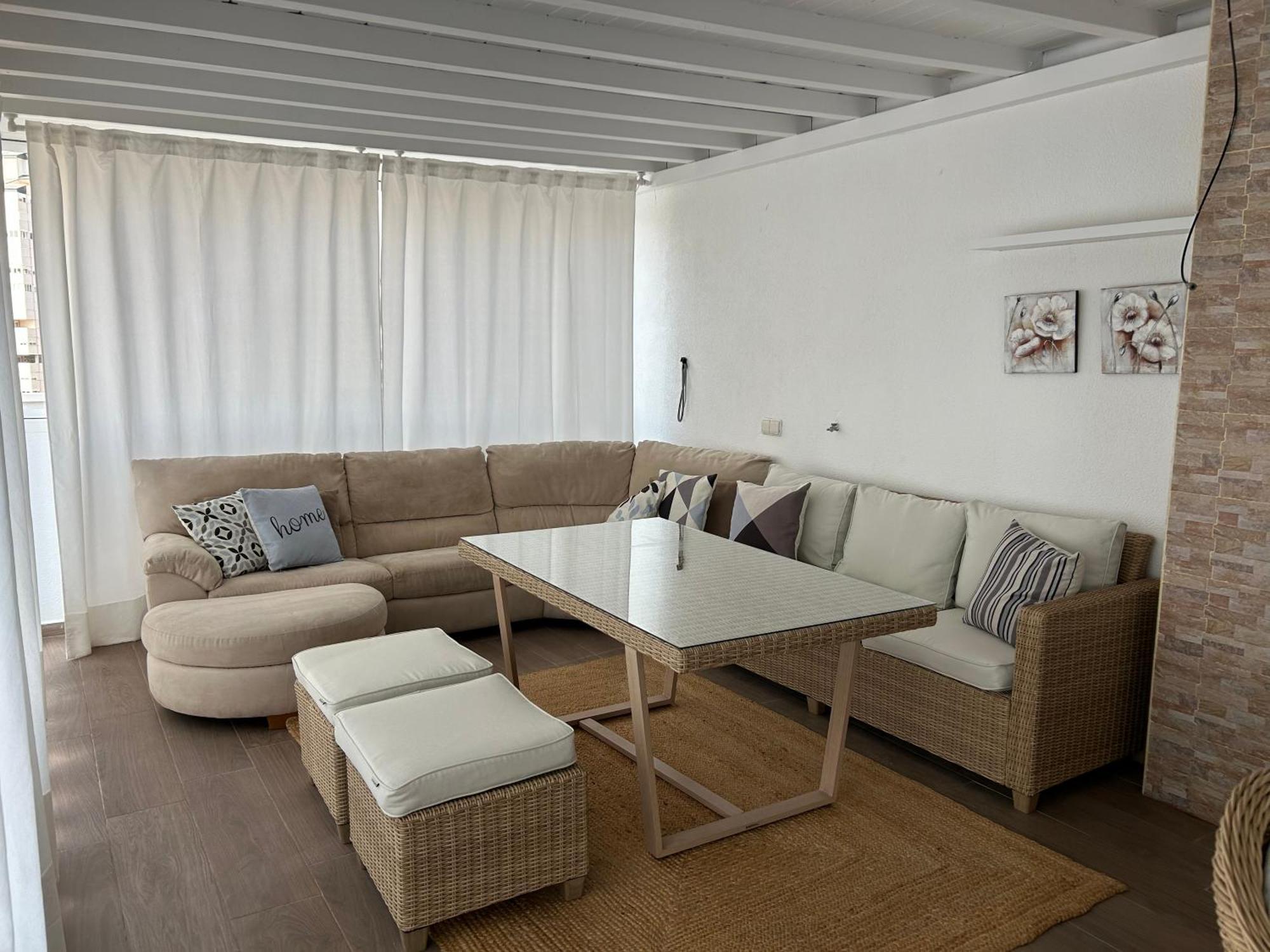 Ferienwohnung Atico Con Enorme Terraza Y Chill Out Particular Benidorm Exterior foto